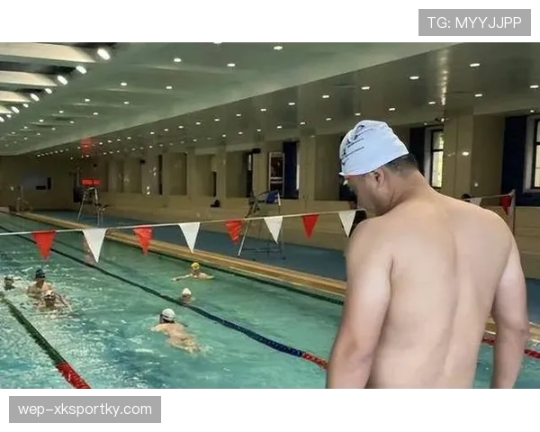 菲尔普斯家里泳池比我奶奶家还大，这日子也太离谱了吧？