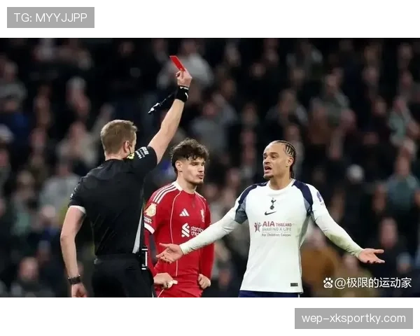 范戴克与拉莫斯：中卫出球重心从后场推进转向体系分发