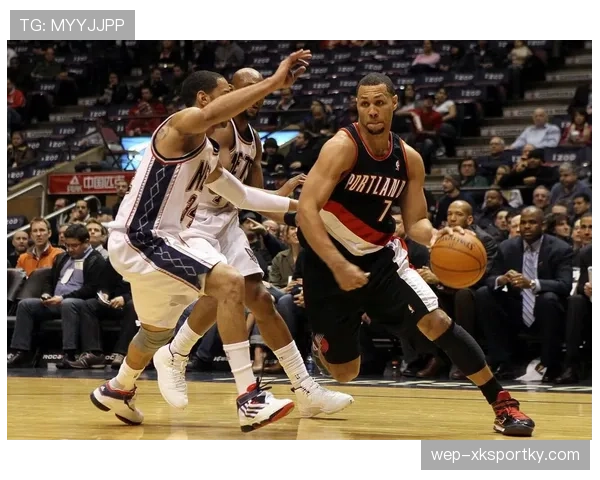 布兰登·罗伊挡拆拉开空间效率提升明显领先同位置对手