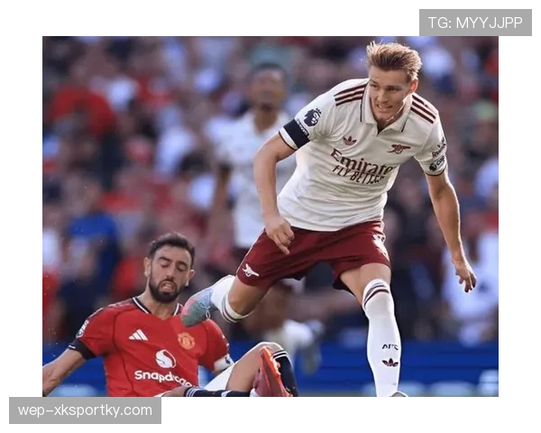 厄德高与布鲁诺·费尔南德斯中场组织权重的分化机制与转移趋势分析